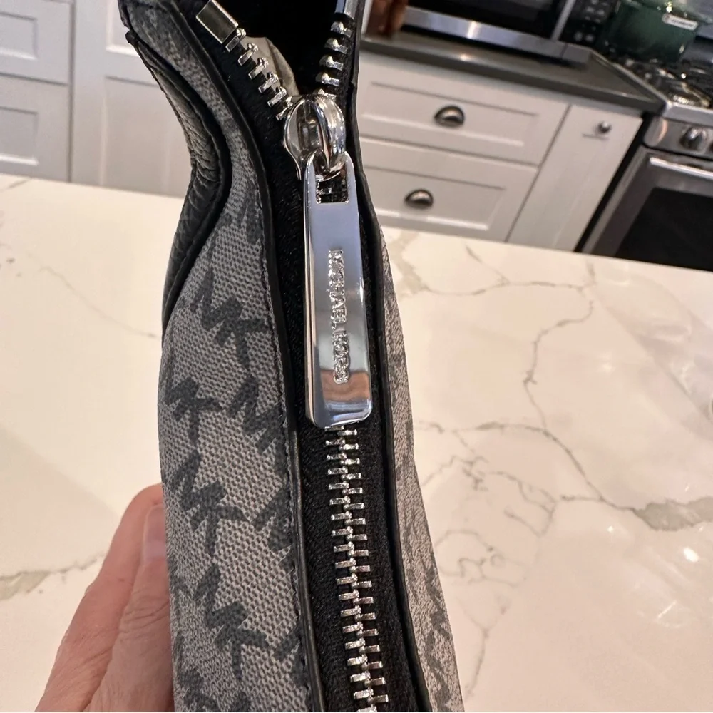 Michael Kors Lydia Large Hobo Bag Purse Signature MK Logo Black Shoulder Bag NEW - Picture 12 of 16